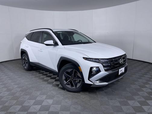 Serenity White Pearl 2026 Hyundai TUCSON SEL Premium
