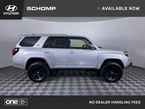 Classic Silver Metallic 2017 Toyota 4Runner SR5