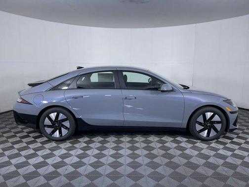 2025 Hyundai IONIQ 6 SE