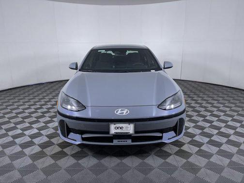 2025 Hyundai IONIQ 6 SE