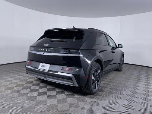 2025 Hyundai IONIQ 5 SEL