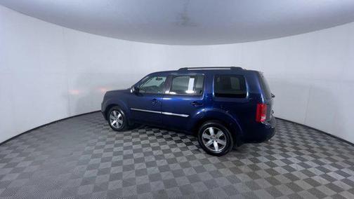 Blue 2014 Honda Pilot Touring