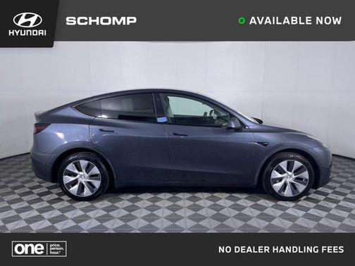 2022 Tesla Model Y Long Range Dual Motor All-Wheel Drive