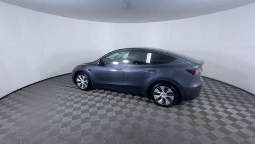 2022 Tesla Model Y Long Range Dual Motor All-Wheel Drive