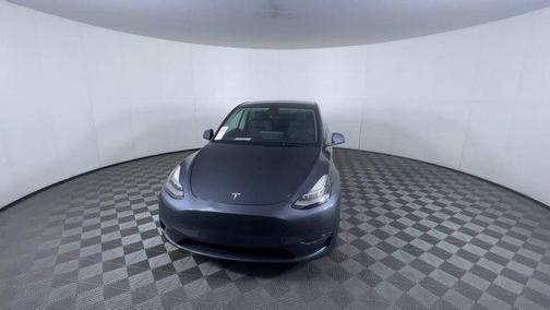 2022 Tesla Model Y Long Range Dual Motor All-Wheel Drive