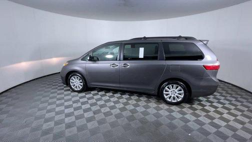 2017 Toyota Sienna LE