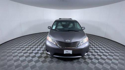 2017 Toyota Sienna LE