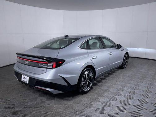 Aero Silver 2026 Hyundai SONATA SEL