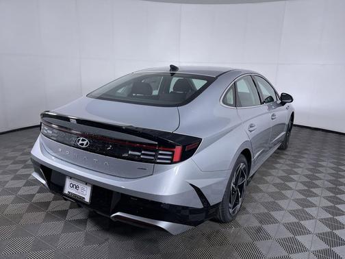 Aero Silver 2026 Hyundai SONATA SEL