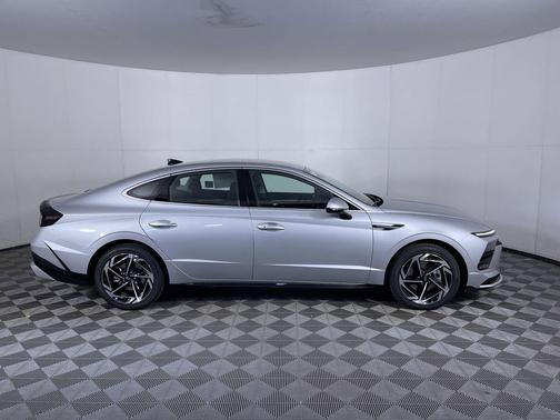Aero Silver 2026 Hyundai SONATA SEL