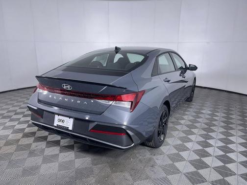 Ecotronic Gray 2026 Hyundai ELANTRA Sport
