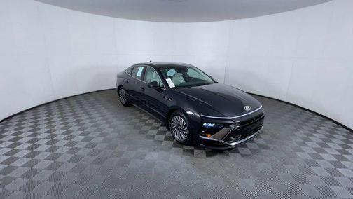 2024 Hyundai SONATA Hybrid Limited