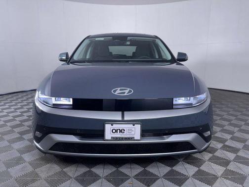 2025 Hyundai IONIQ 5 SE