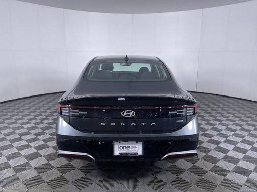 2026 Hyundai SONATA SEL