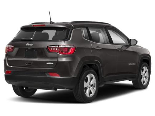 Granite Crystal Metallic Clearcoat 2018 Jeep Compass Latitude