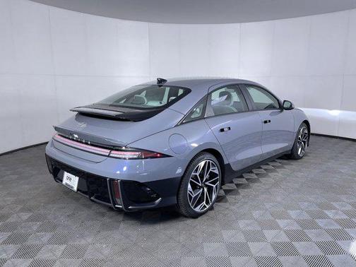 2025 Hyundai IONIQ 6 SEL