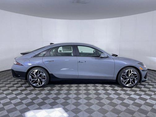 2025 Hyundai IONIQ 6 SEL