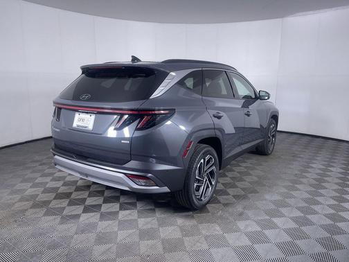 Ecotronic Gray 2026 Hyundai TUCSON Limited