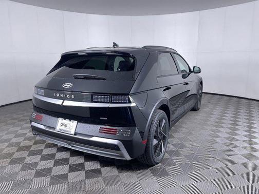 2025 Hyundai IONIQ 5 SEL