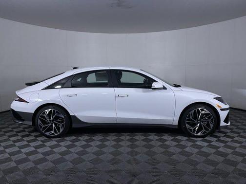 2025 Hyundai IONIQ 6 SEL