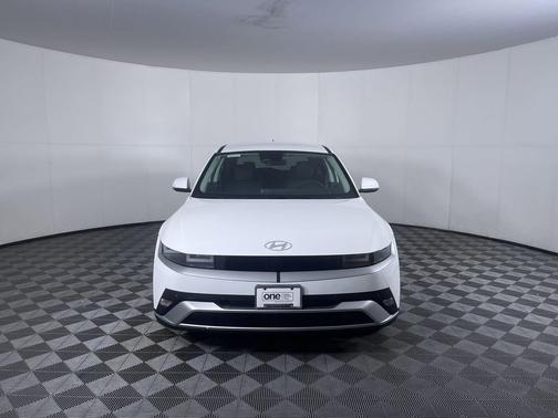 Atlas White 2026 Hyundai IONIQ 5 SEL
