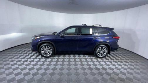 2021 Toyota Highlander Hybrid Platinum