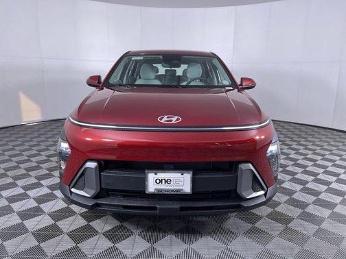 2025 Hyundai KONA SE