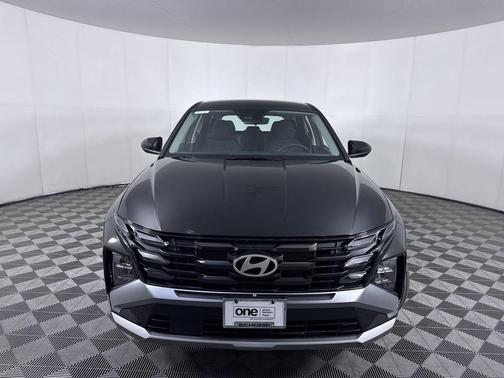 Phantom Black 2026 Hyundai TUCSON SE