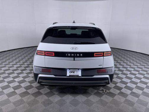 2025 Hyundai IONIQ 5 SEL