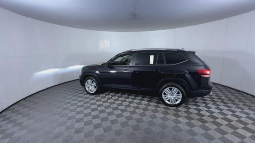 Deep Black Pearl 2019 Volkswagen Atlas 3.6L SE w/Technology