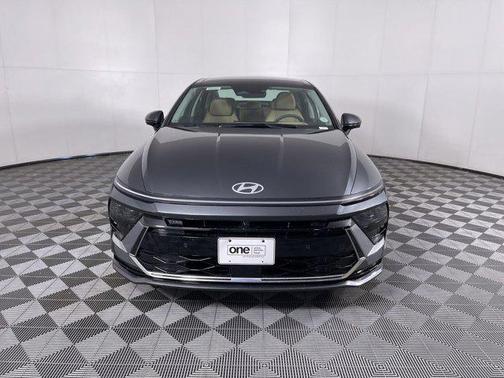 2024 Hyundai SONATA Hybrid Limited