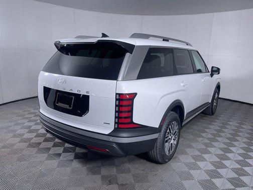 Creamy White Pearl 2026 Hyundai PALISADE SEL 7P