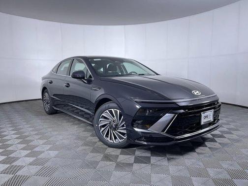 2025 Hyundai SONATA Hybrid SE