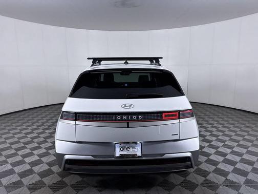 Atlas White 2027 Hyundai IONIQ 5 Limited