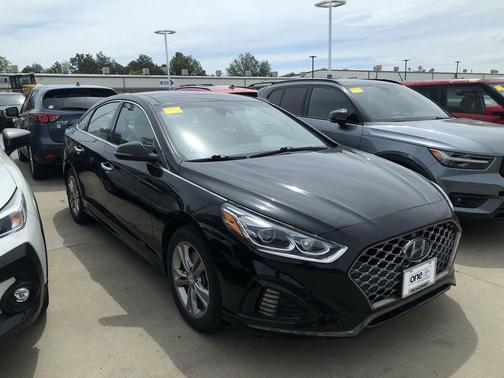 Phantom Black 2019 Hyundai SONATA Limited
