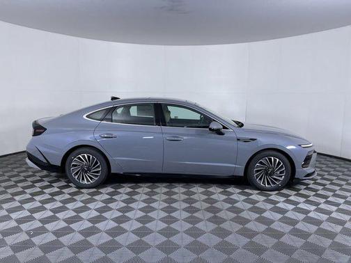 2024 Hyundai SONATA Hybrid Limited
