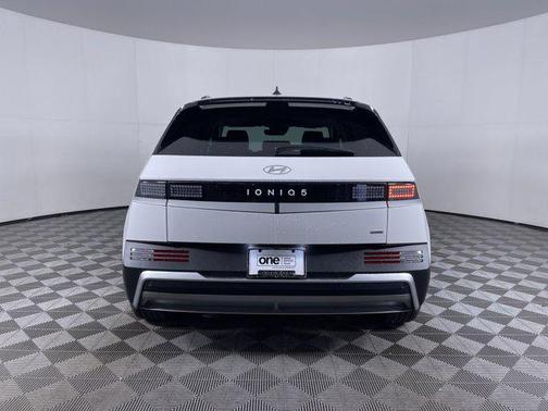 2025 Hyundai IONIQ 5 SEL