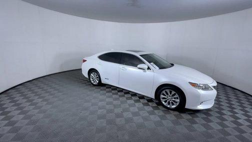 2015 Lexus ES 300h Base