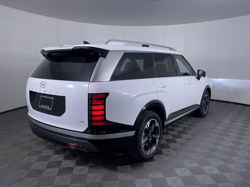 Creamy White Pearl 2026 Hyundai Palisade Hybrid Limited