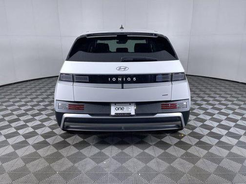Atlas White 2026 Hyundai IONIQ 5 SEL
