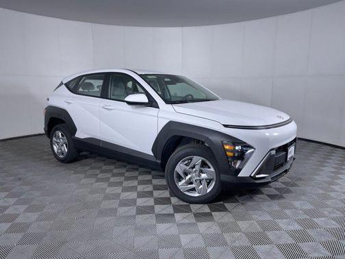 2025 Hyundai KONA SE