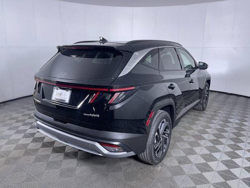 Ash Black 2026 Hyundai TUCSON Hybrid Limited