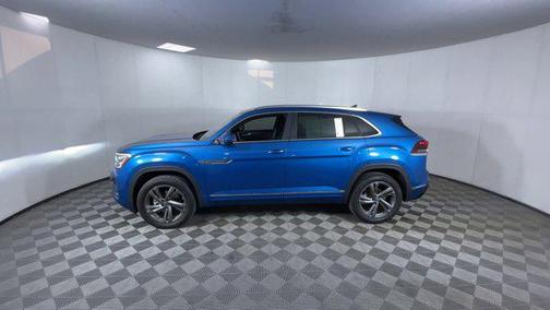 Kingfisher Blue Metallic 2024 Volkswagen Atlas Cross Sport 2.0T SEL