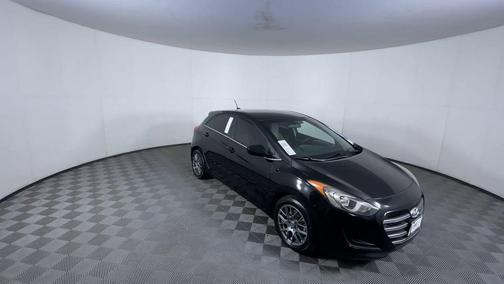 Black Noir Pearl 2016 Hyundai Elantra GT Base