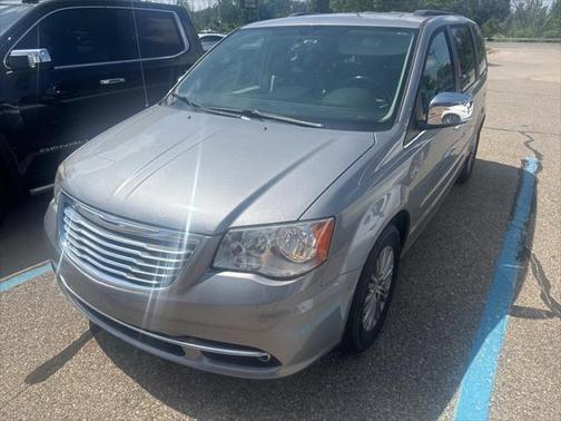 2014 Chrysler Town & Country Touring-L