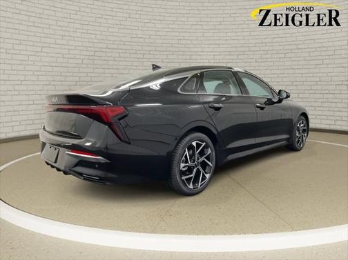 2025 Kia K5 EX