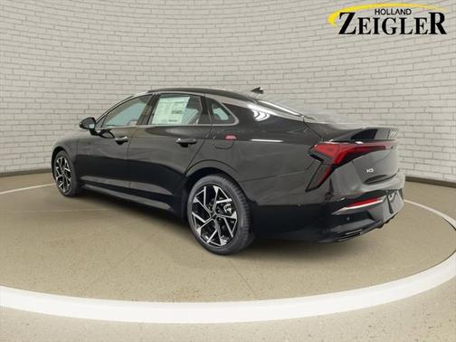 2025 Kia K5 EX
