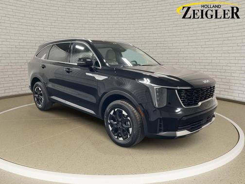 Ebony Black 2025 Kia Sorento S