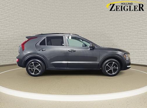 2025 Kia Niro EX