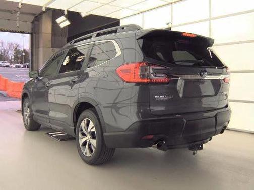 Magnetite Gray Metallic 2023 Subaru Ascent Premium 8-Passenger